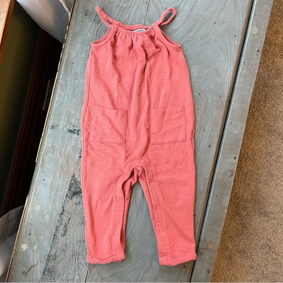 Old Navy super cute one piece jumpsuit | size 2T - Picture 1 of 5